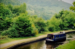  Navegando en el agua 